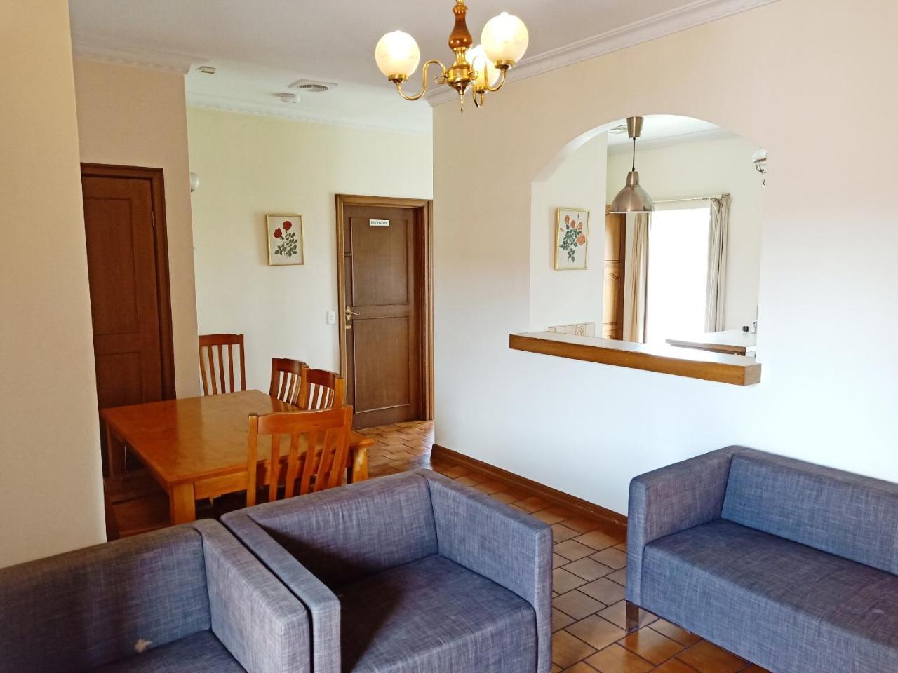 Glen Inn Glen Waverley Esterno foto