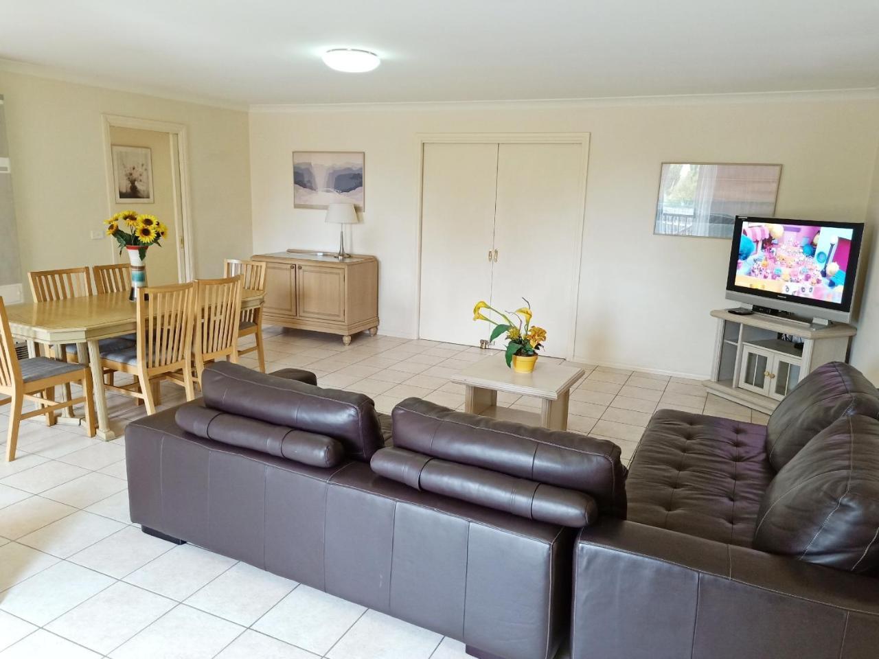 Glen Inn Glen Waverley Esterno foto